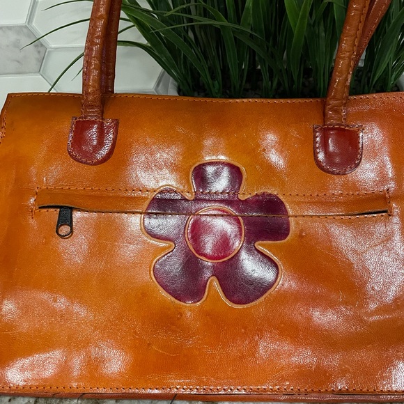 New listing ***Stylish burnt orange handbag nwot - Picture 3 of 8